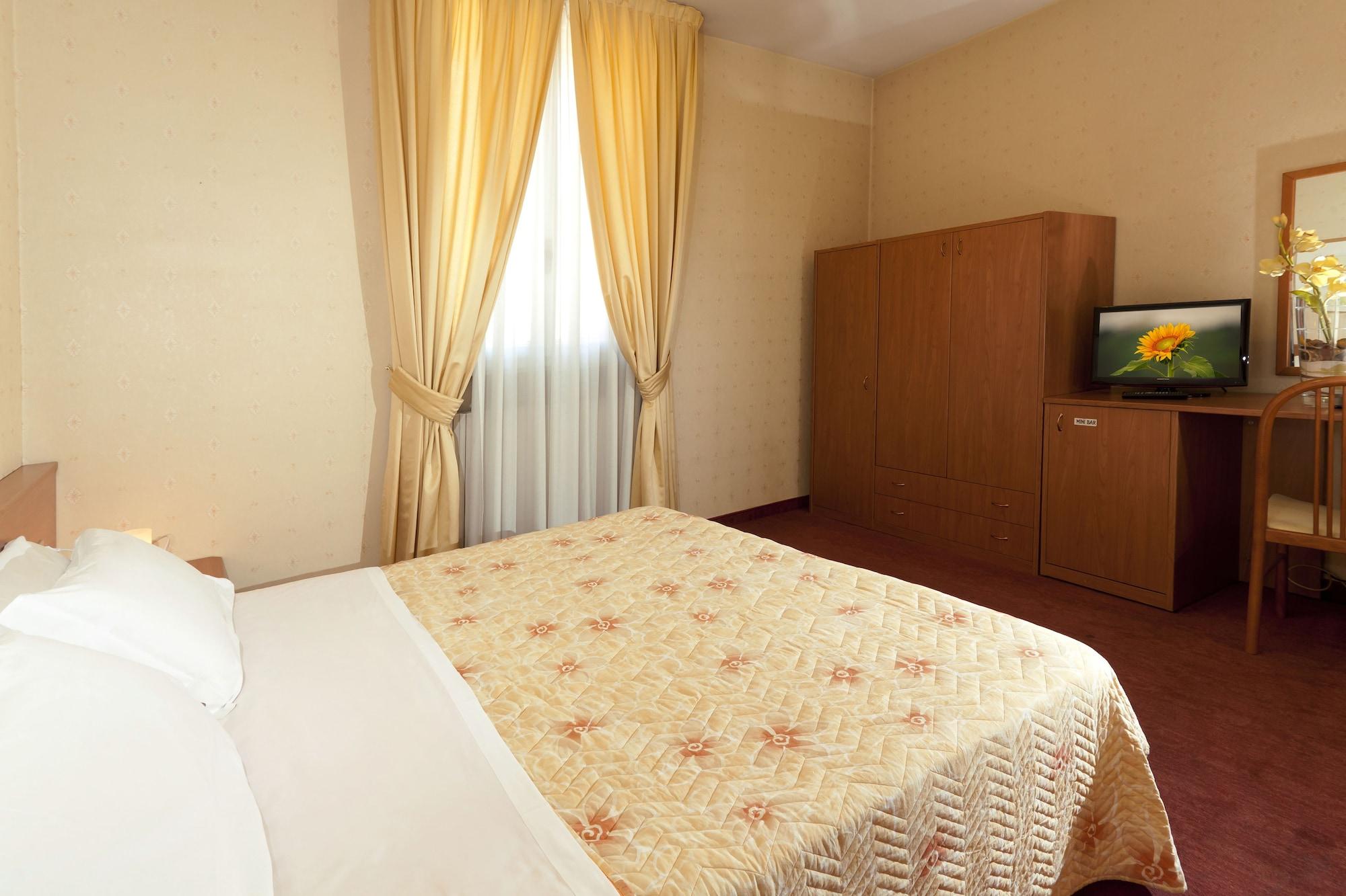 בולוניה Hotel Donatello מראה חיצוני תמונה