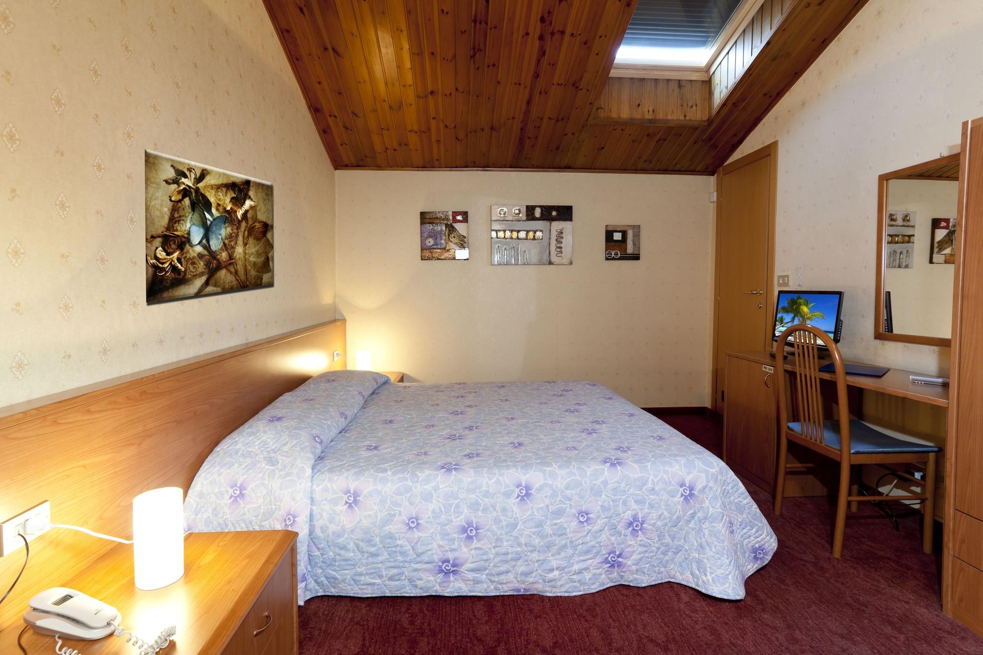 בולוניה Hotel Donatello מראה חיצוני תמונה