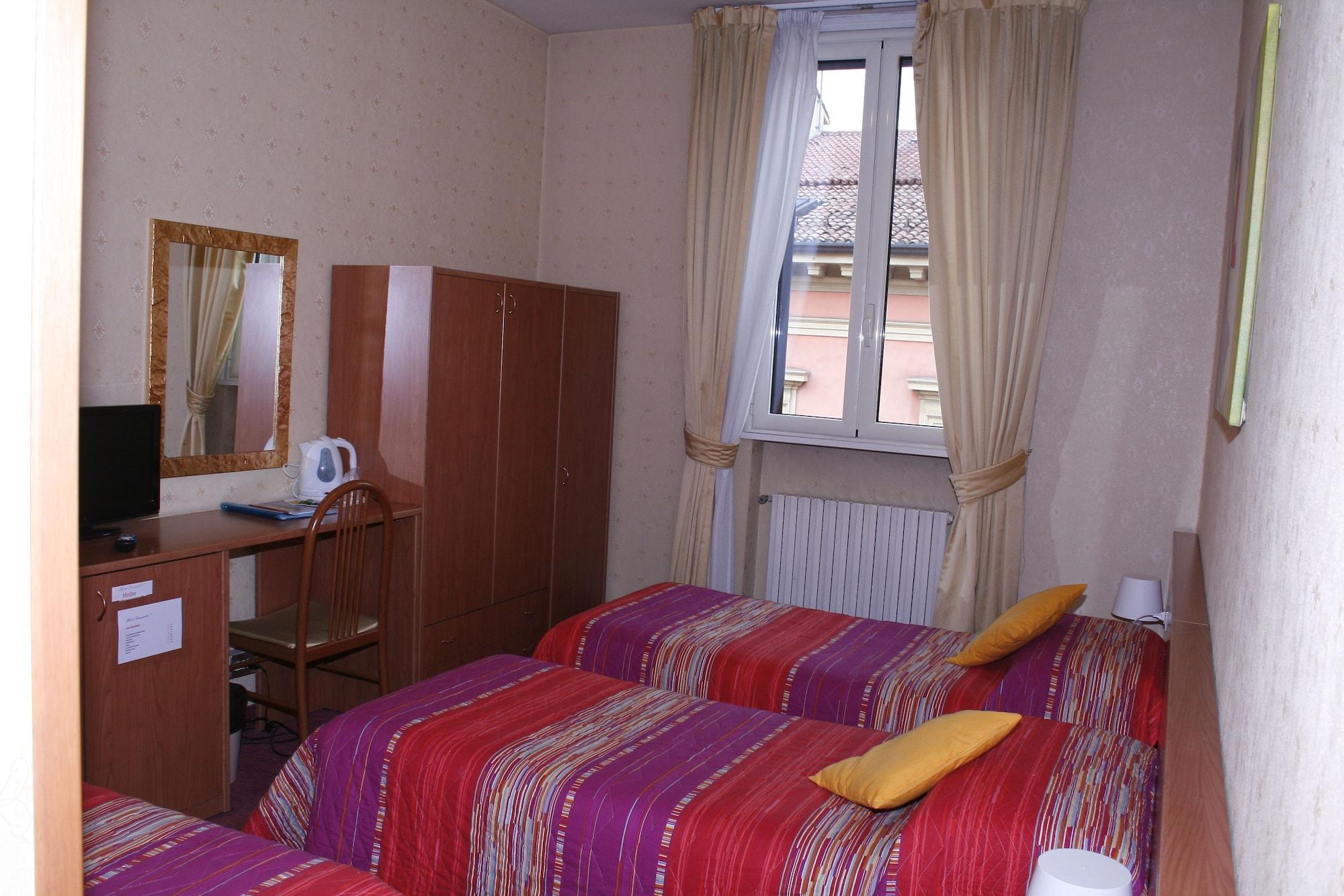 בולוניה Hotel Donatello מראה חיצוני תמונה