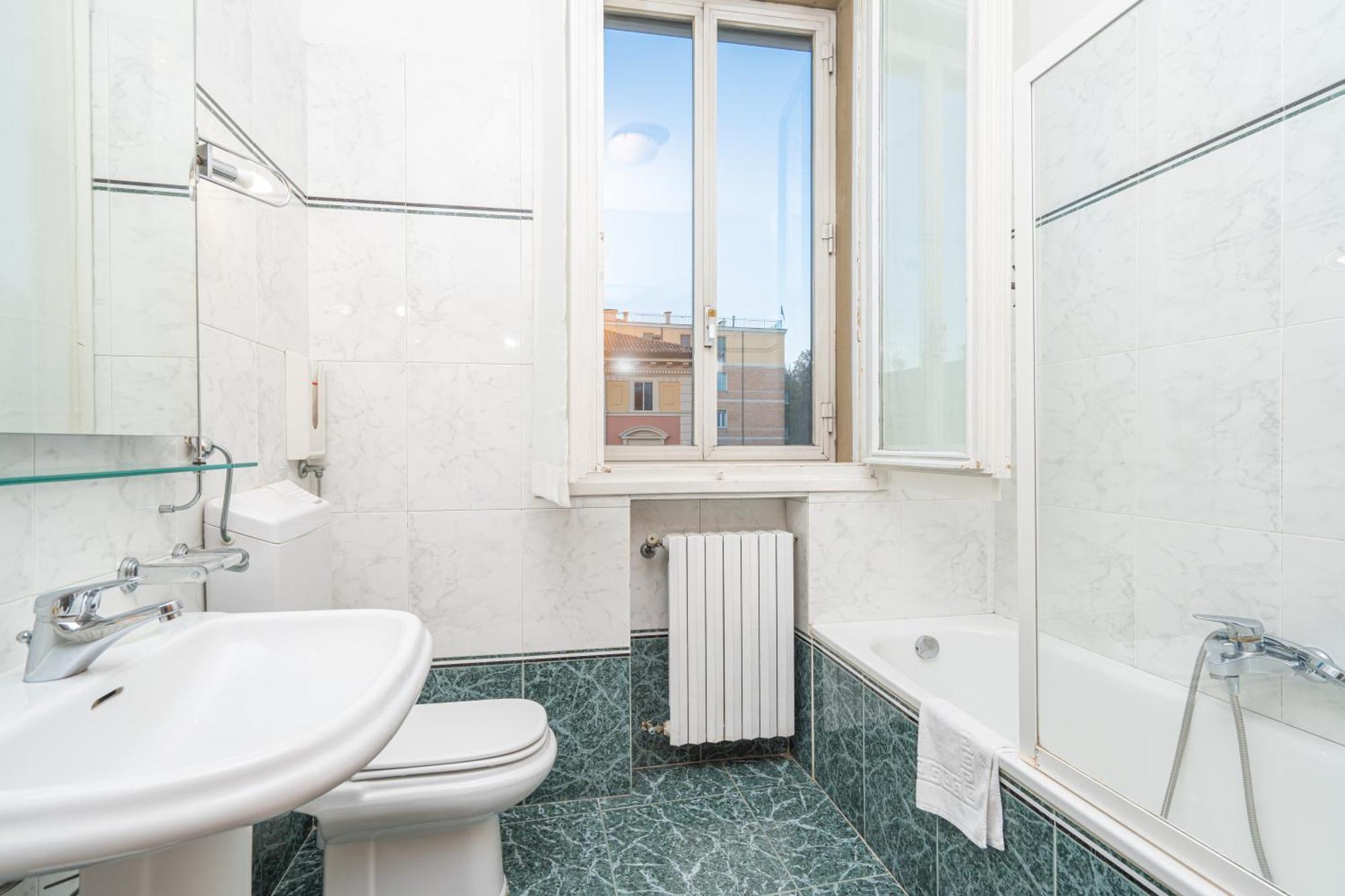 בולוניה Hotel Donatello מראה חיצוני תמונה