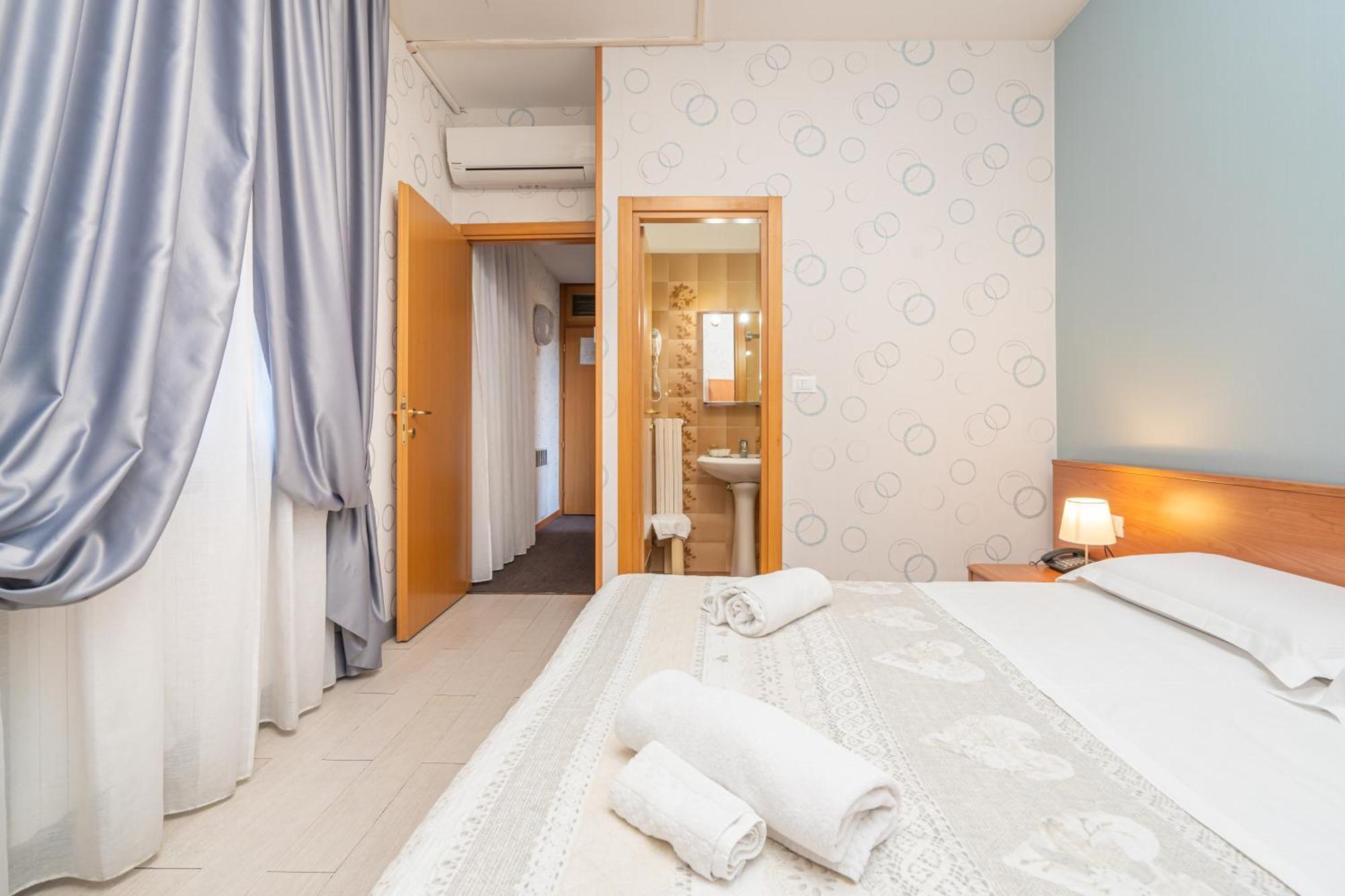 בולוניה Hotel Donatello מראה חיצוני תמונה