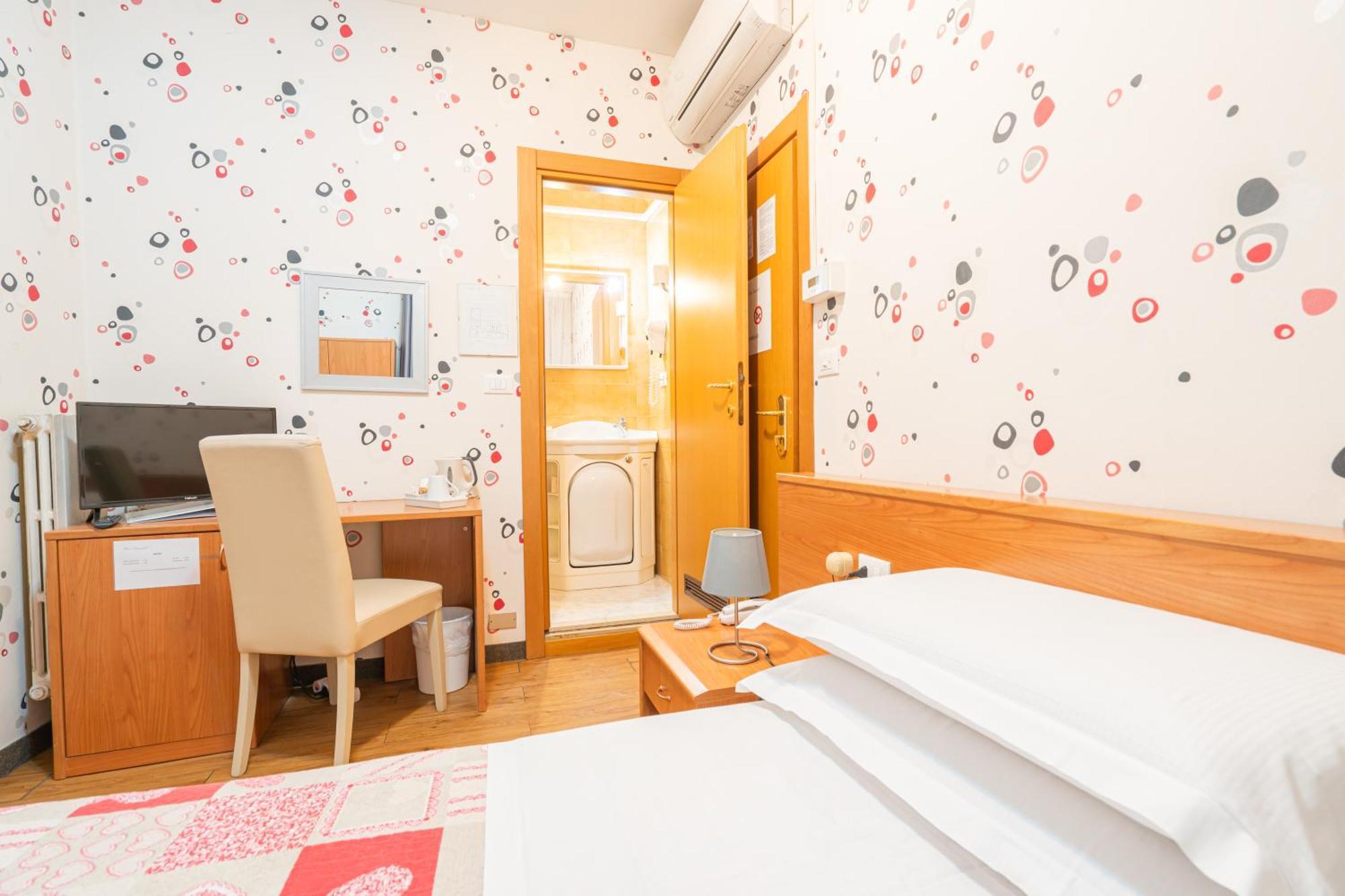 בולוניה Hotel Donatello מראה חיצוני תמונה