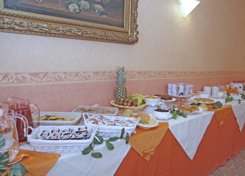 בולוניה Hotel Donatello מראה חיצוני תמונה