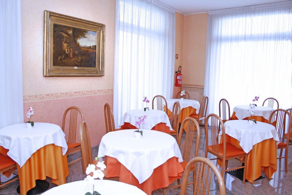 בולוניה Hotel Donatello מראה חיצוני תמונה